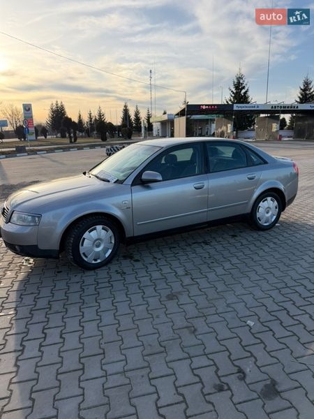 Седан Audi A4 2002 в Снятині