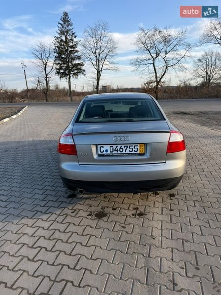 Седан Audi A4 2002 в Снятині