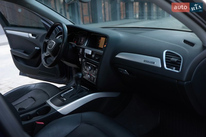 Седан Audi A4 2014 в Новояворівську