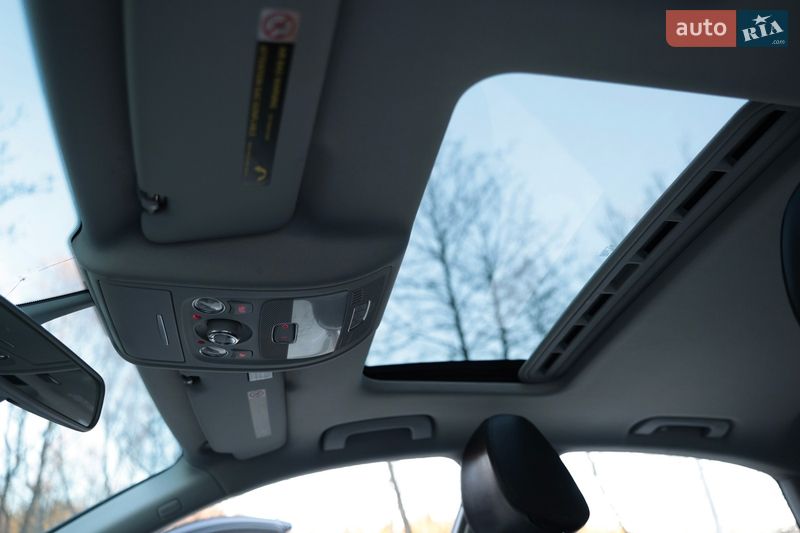 Седан Audi A4 2014 в Новояворівську