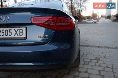Седан Audi A4 2014 в Новояворовске