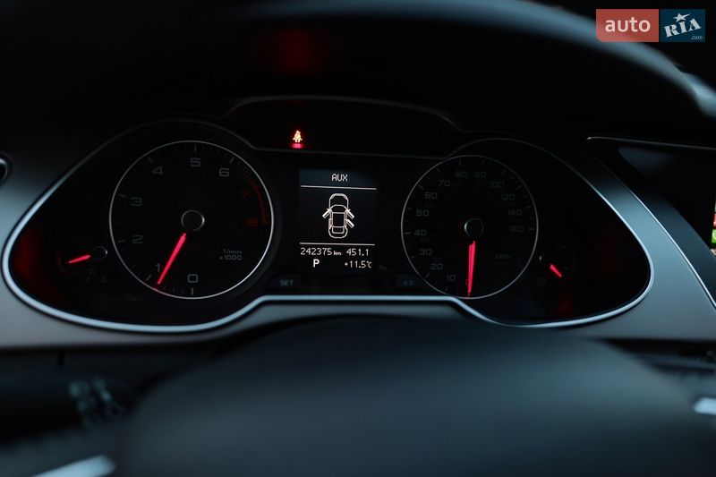 Седан Audi A4 2014 в Новояворівську