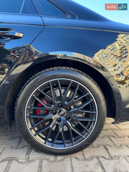 Седан Audi A4 2019 в Киеве