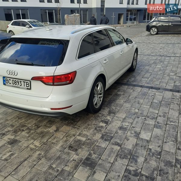 Универсал Audi A4 2018 в Ужгороде