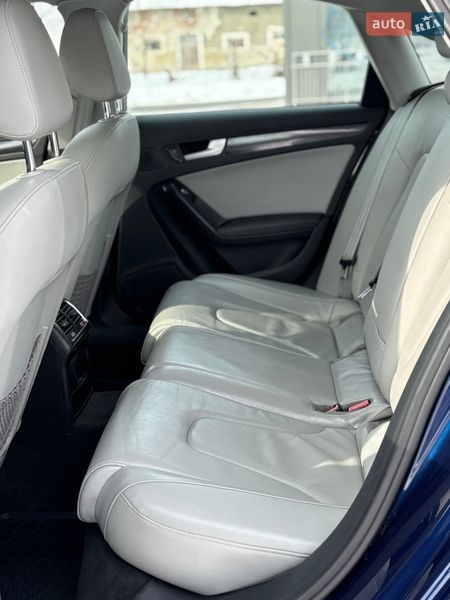 Седан Audi A4 2012 в Тернополе