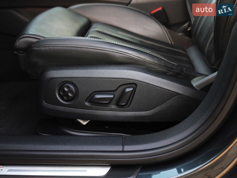 Універсал Audi A4 2019 в Дубні