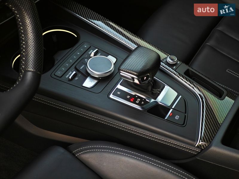 Універсал Audi A4 2019 в Дубні