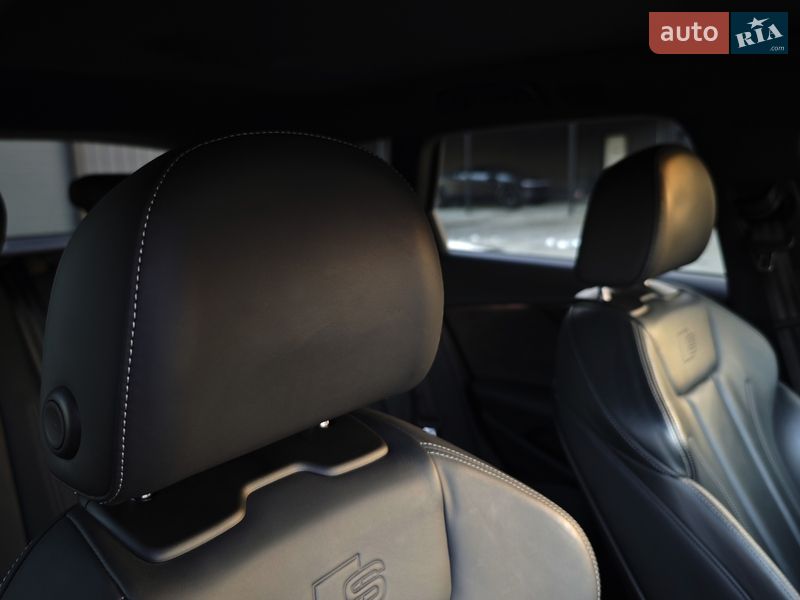 Універсал Audi A4 2019 в Дубні