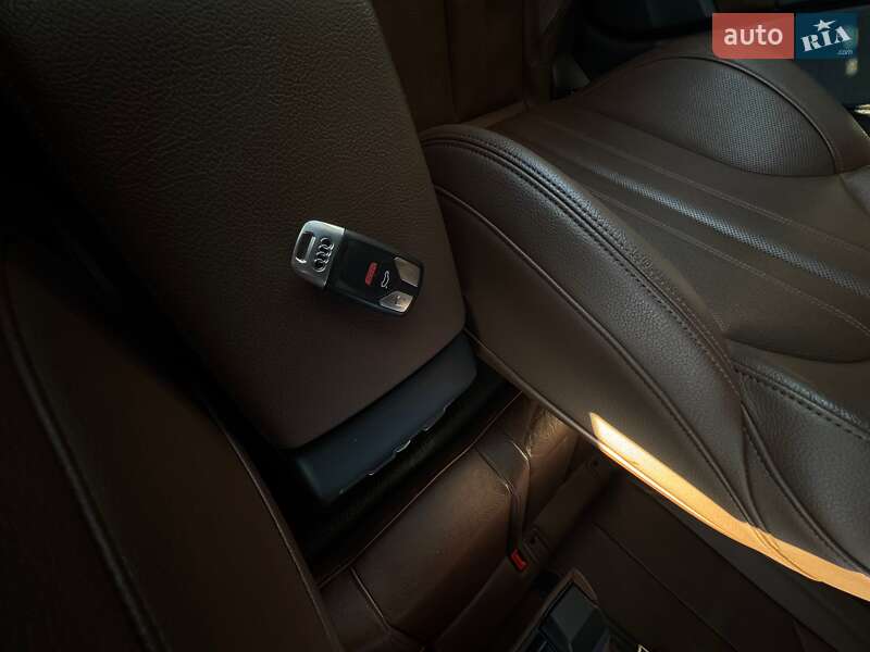 Седан Audi A4 2017 в Косове