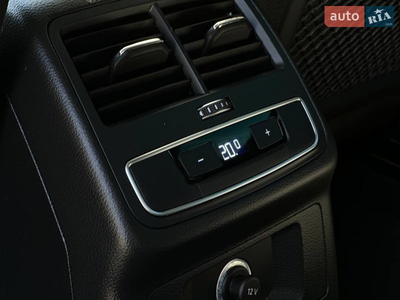 Седан Audi A4 2018 в Луцке