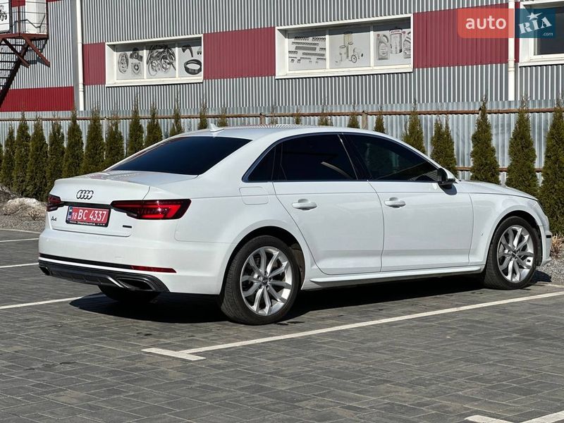 Седан Audi A4 2018 в Луцке