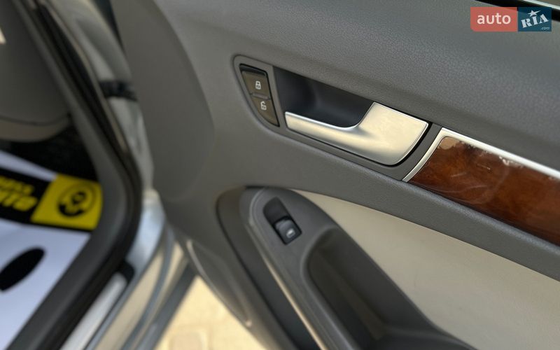 Седан Audi A4 2010 в Мукачевому