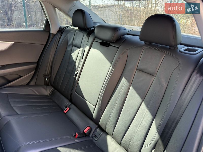 Седан Audi A4 2016 в Полтаве
