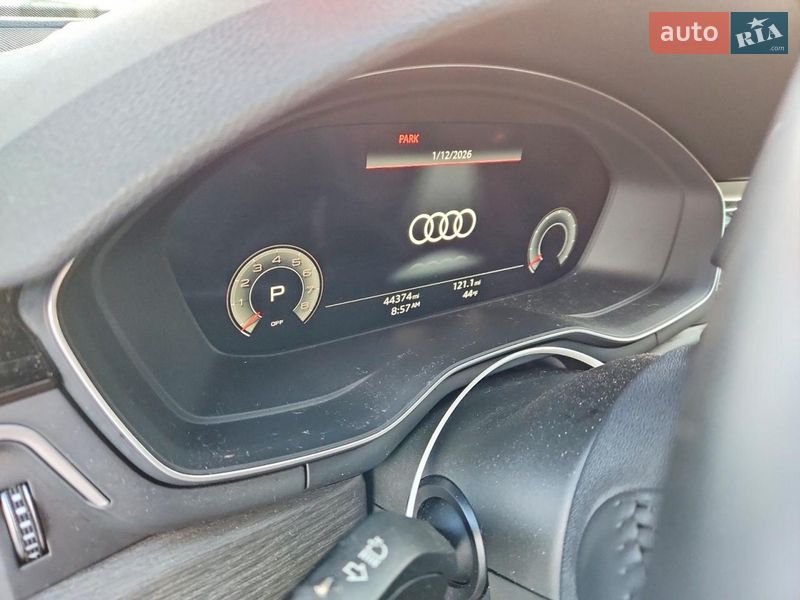 Седан Audi A4 2020 в Львове