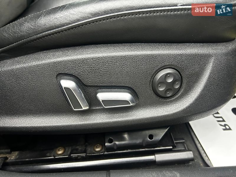 Седан Audi A4 2015 в Черновцах