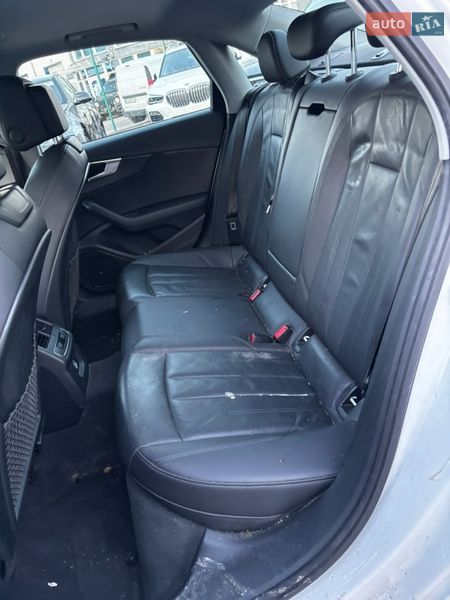 Седан Audi A4 2017 в Стрию