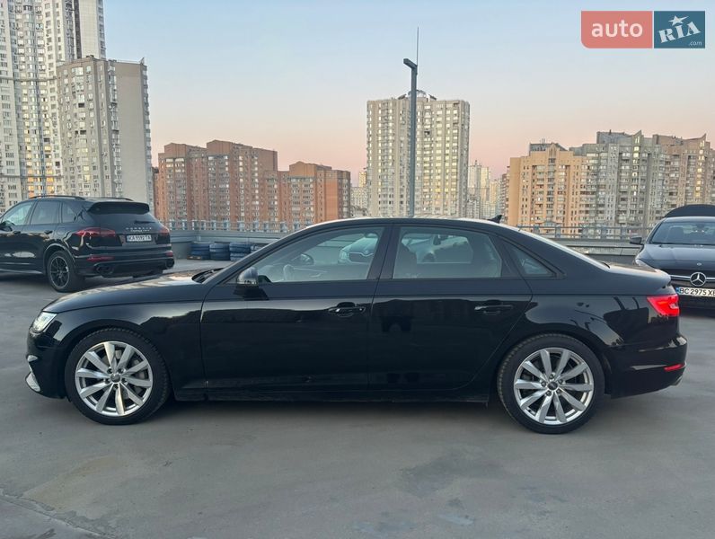 Седан Audi A4 2017 в Киеве