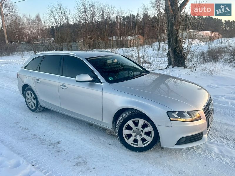 Універсал Audi A4 2011 в Бучі
