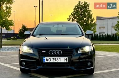 Седан Audi A4 2011 в Мукачево