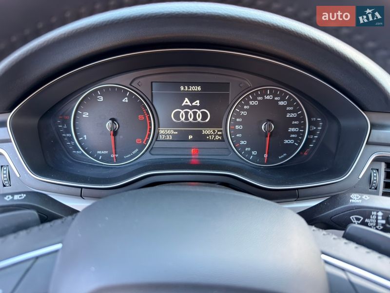 Седан Audi A4 2020 в Мукачево