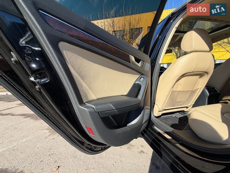 Седан Audi A4 2015 в Черкасах