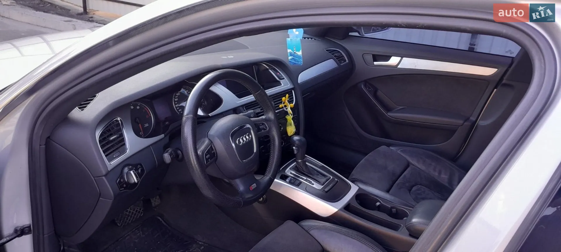 2010 Audi A4 - мініатюра 7