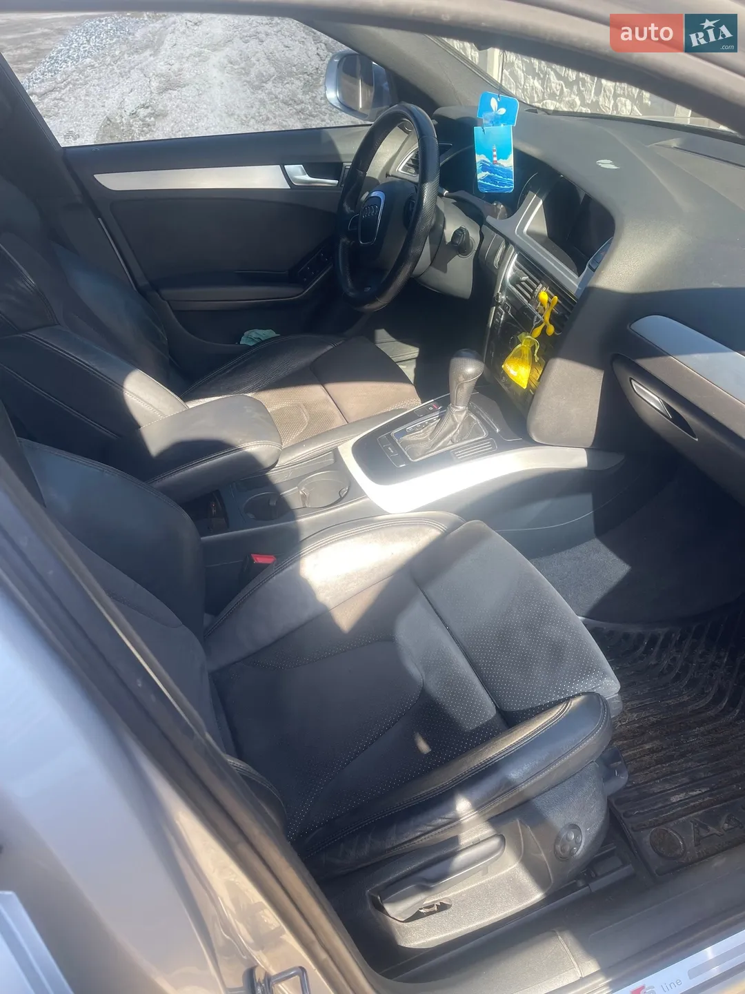 2010 Audi A4 - мініатюра 11