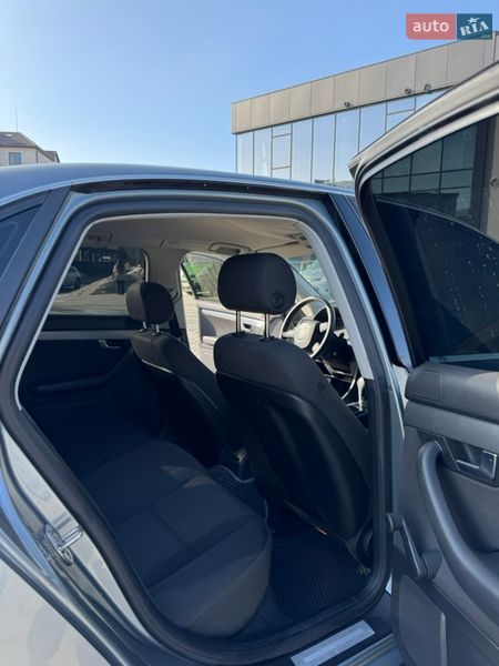 Седан Audi A4 2006 в Рівному