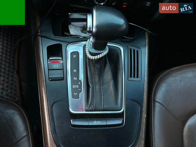 Седан Audi A4 2012 в Стрию