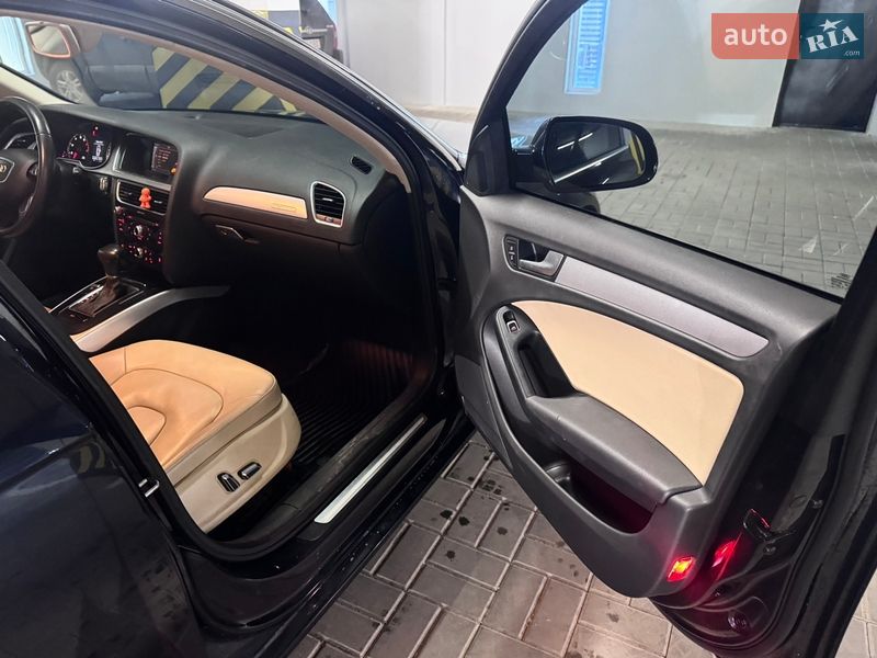 Седан Audi A4 2013 в Виннице