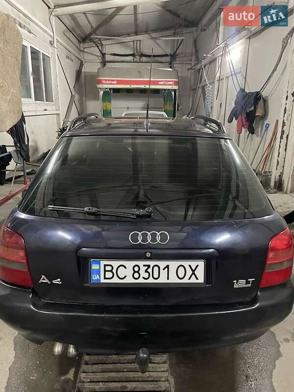 Универсал Audi A4 1996 в Рава-Русской