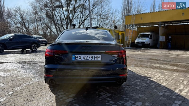 Седан Audi A4 2016 в Хмельницькому