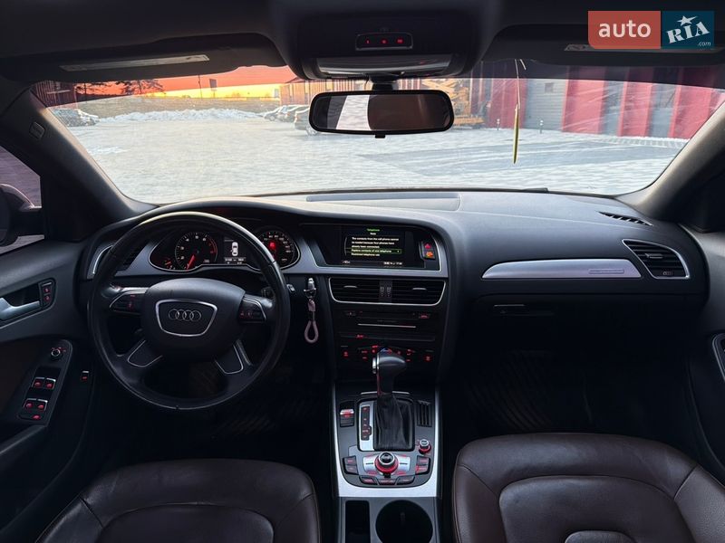 Седан Audi A4 2014 в Львові