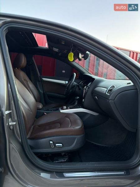 Седан Audi A4 2014 в Львові