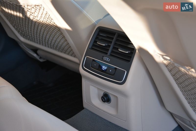 Седан Audi A4 2018 в Киеве