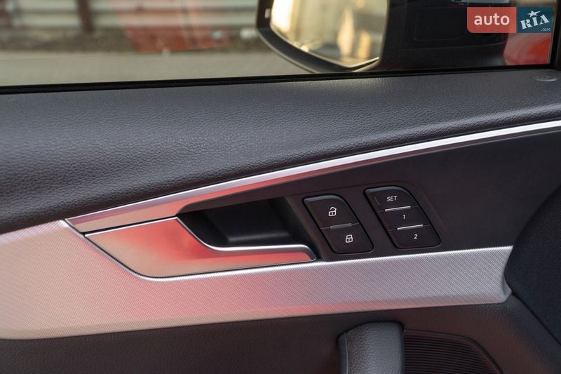 Седан Audi A4 2016 в Самборе