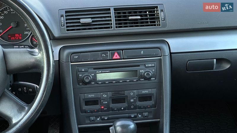 Седан Audi A4 2005 в Самборе