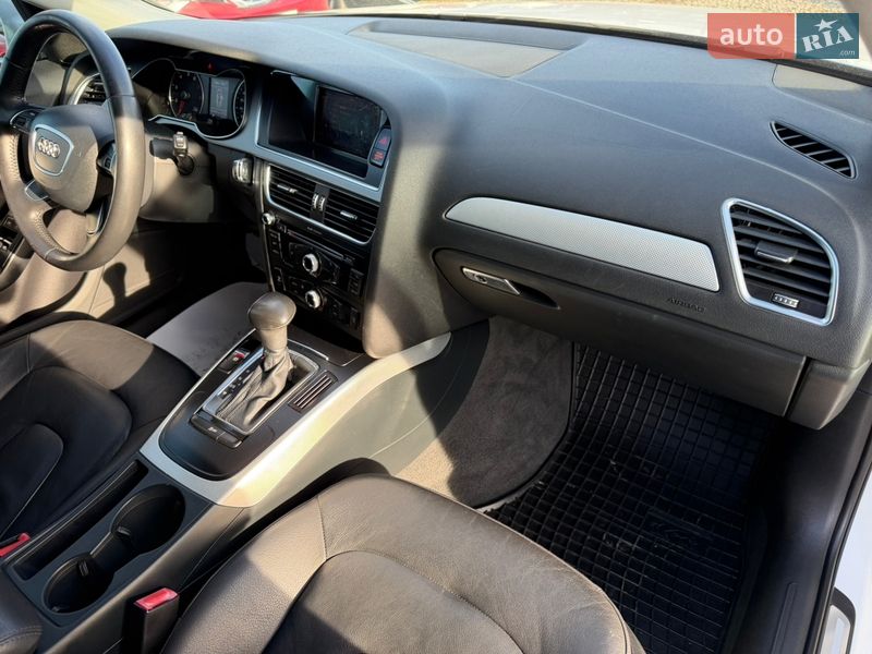 Седан Audi A4 2014 в Ивано-Франковске