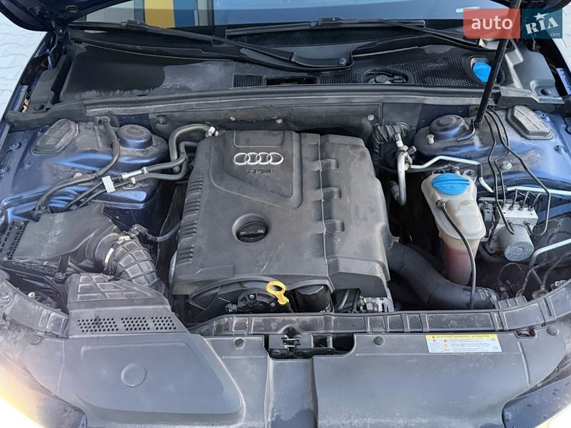 Седан Audi A4 2013 в Львові