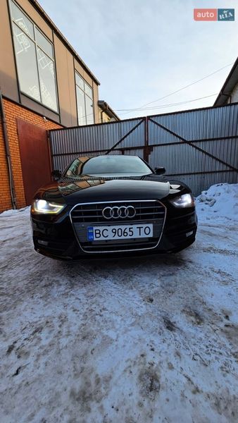 Седан Audi A4 2013 в Львові