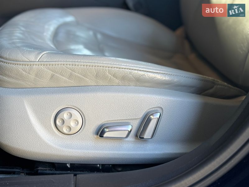 Седан Audi A4 2012 в Тернополе