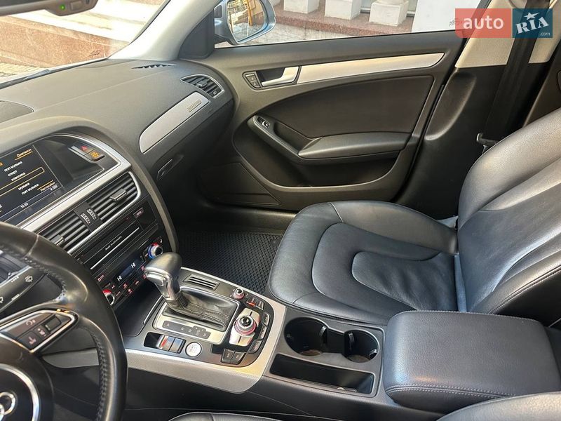 Седан Audi A4 2015 в Киеве