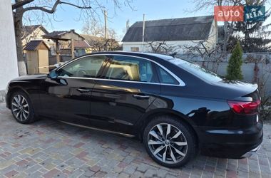 Седан Audi A4 2020 в Карловке