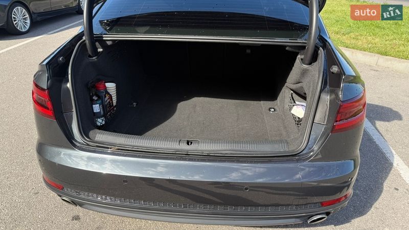 Седан Audi A4 2018 в Вінниці