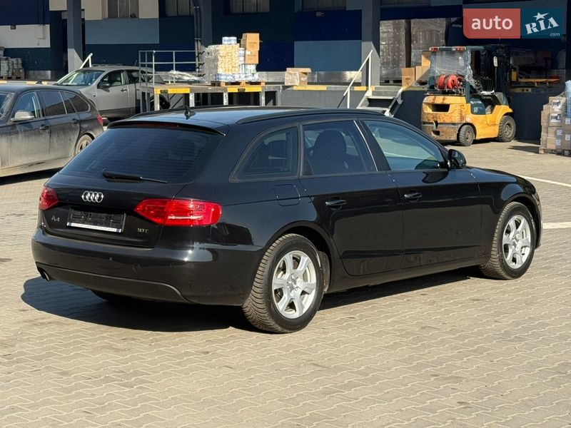 Універсал Audi A4 2009 в Рівному