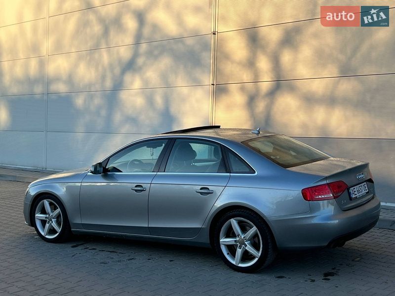 Седан Audi A4 2010 в Киеве