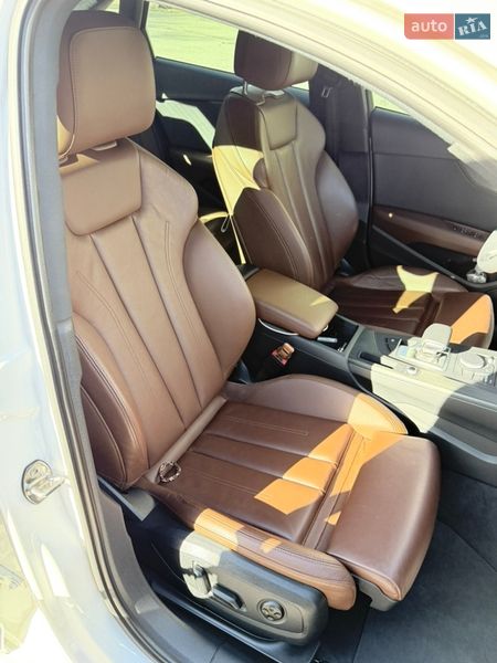 Седан Audi A4 2018 в Запорожье