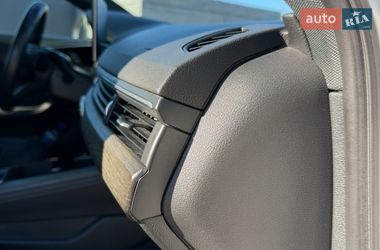 Седан Audi A4 2022 в Полтаві