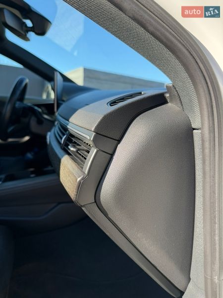 Седан Audi A4 2022 в Полтаві