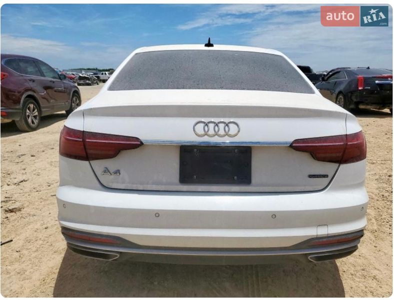 Седан Audi A4 2022 в Полтаві